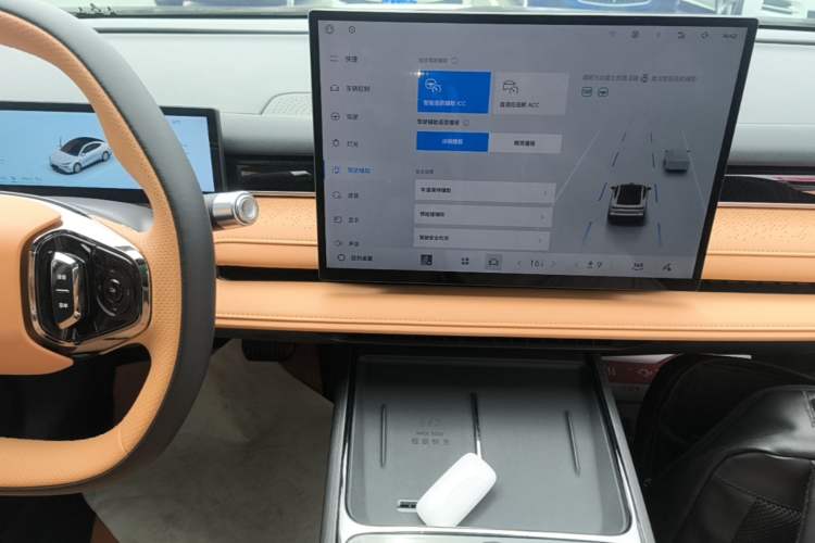 Used Geely Galaxy 8 2025 130km EM-i Deluxe Edition Audio And AC Panel