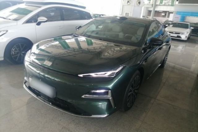 Used Geely Galaxy 8 2025 130km EM-P Starship Edition