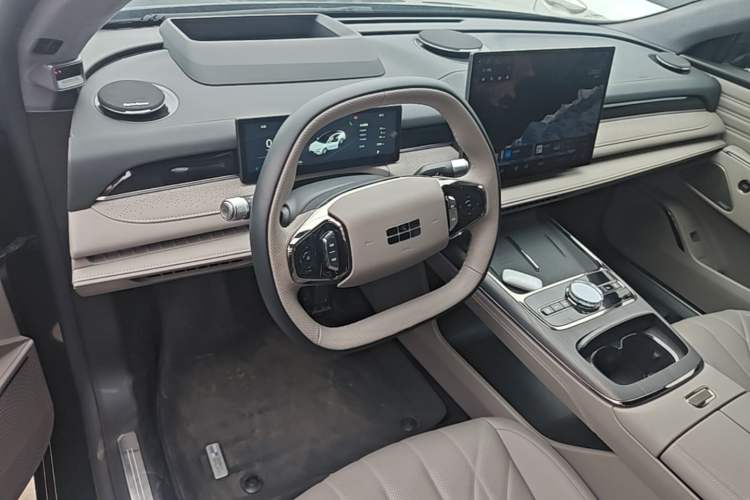 Used Geely Galaxy 8 2025 130km EM-P Starship Edition Center Console