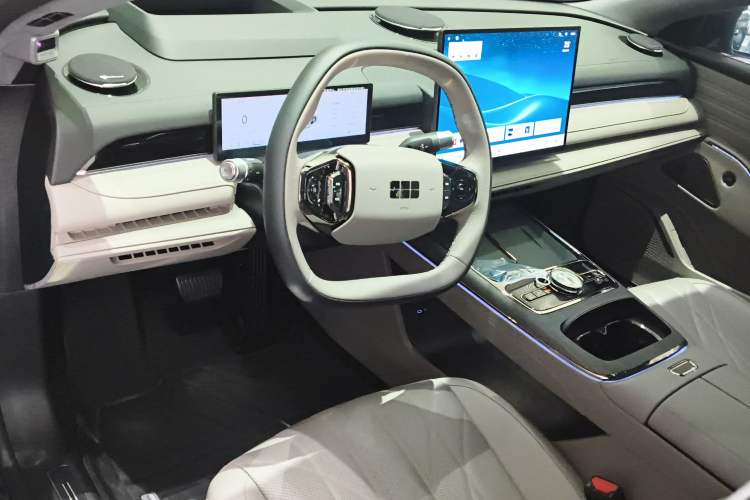 Used Geely Galaxy 8 2025 130km EM-P Starship Edition Center Console