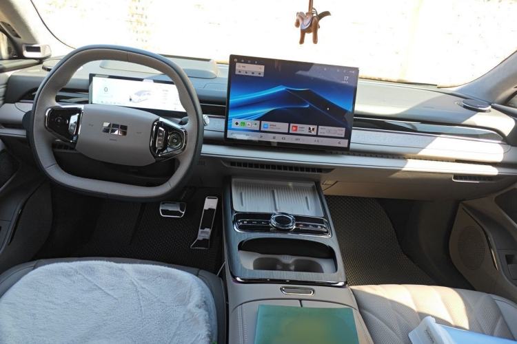 Used Geely Galaxy 8 2025 130km EM-i Flagship Edition Center Console