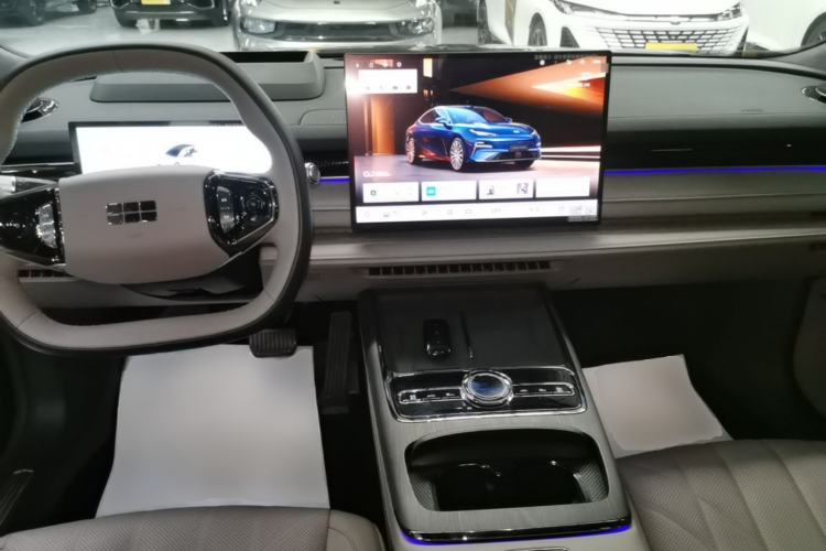 Used Geely Galaxy 8 2025 130km EM-P Starship Edition Center Console