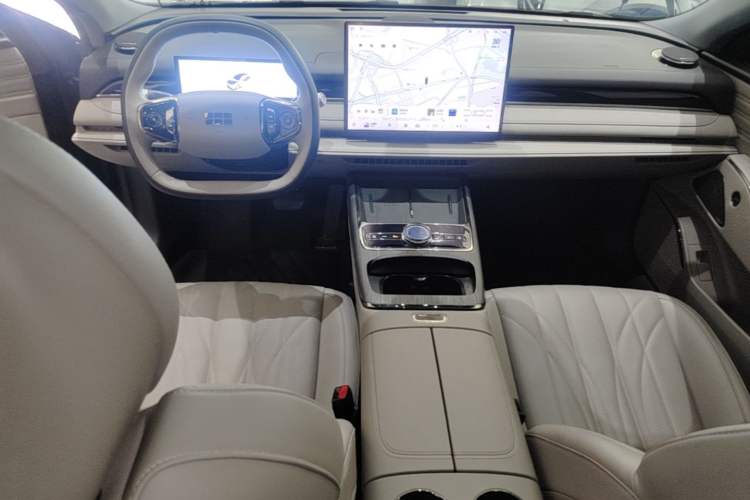 Used Geely Galaxy 8 2025 130km EM-i Deluxe Edition Center Console