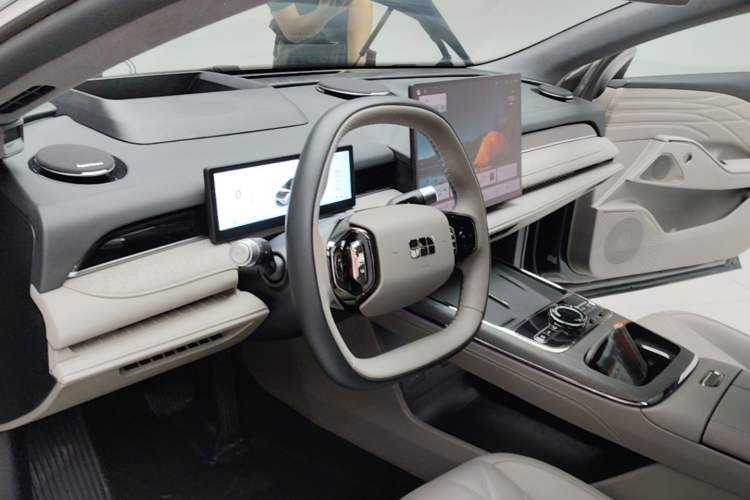 Used Geely Galaxy 8 2025 130km EM-P Starship Edition Center Console