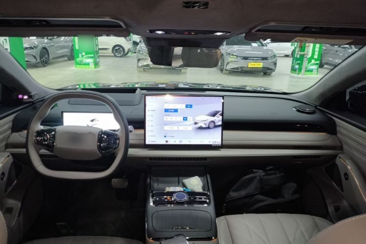 Used Geely Galaxy 8 2025 130km EM-P Starship Edition Center Console