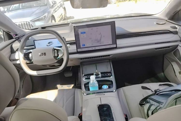 Used Geely Galaxy 8 2025 130km EM-P Exploration Edition Center Console