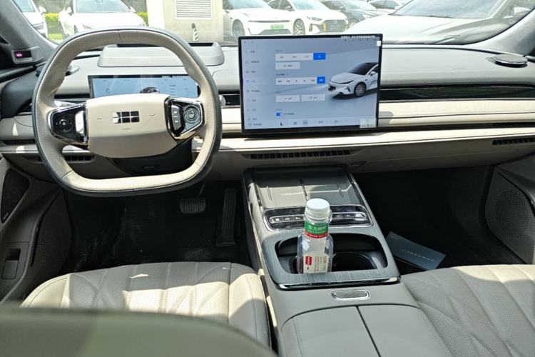 Used Geely Galaxy 8 2025 130km EM-P Starship Edition Center Console