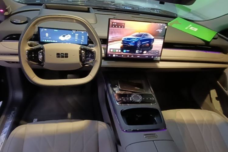 Used Geely Galaxy 8 2025 130km EM-P Starship Edition Center Console