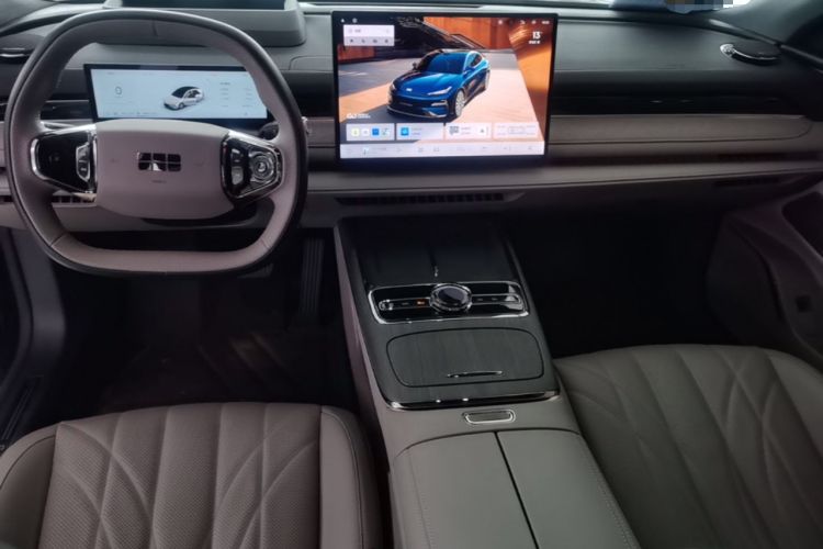 Used Geely Galaxy 8 2025 130km EM-P Starship Edition Center Console