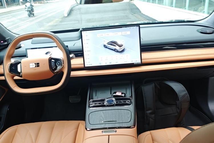 Used Geely Galaxy 8 2025 130km EM-P Starship Edition Center Console