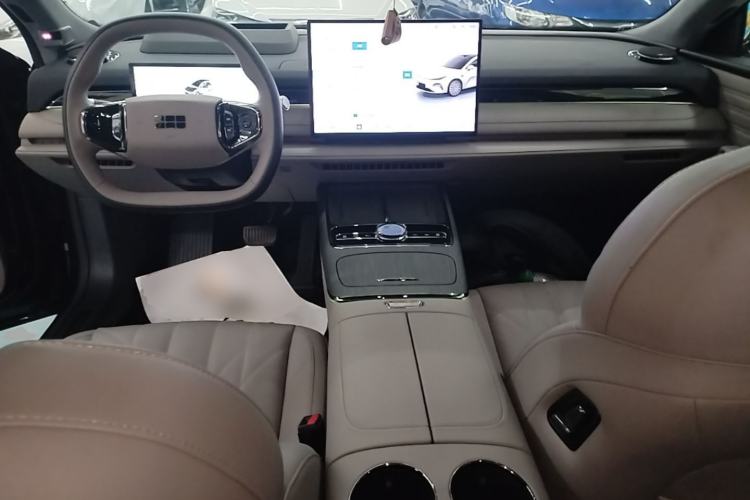Used Geely Galaxy 8 2025 130km EM-P Starship Edition Center Console