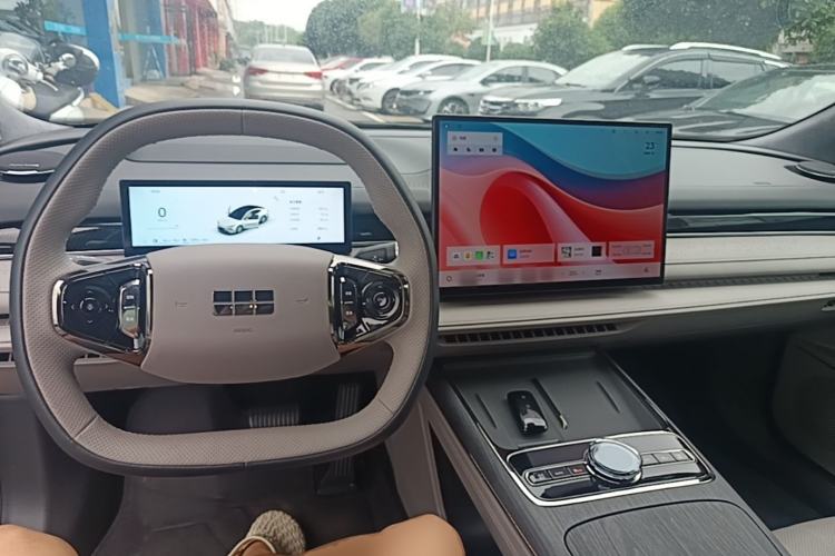 Used Geely Galaxy 8 2025 130km EM-i Flagship Edition Center Console