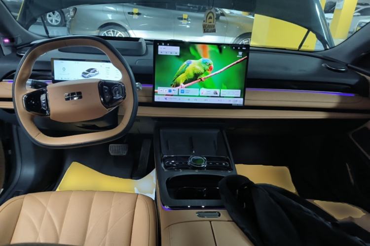 Used Geely Galaxy 8 2025 130km EM-P Starship Edition Center Console