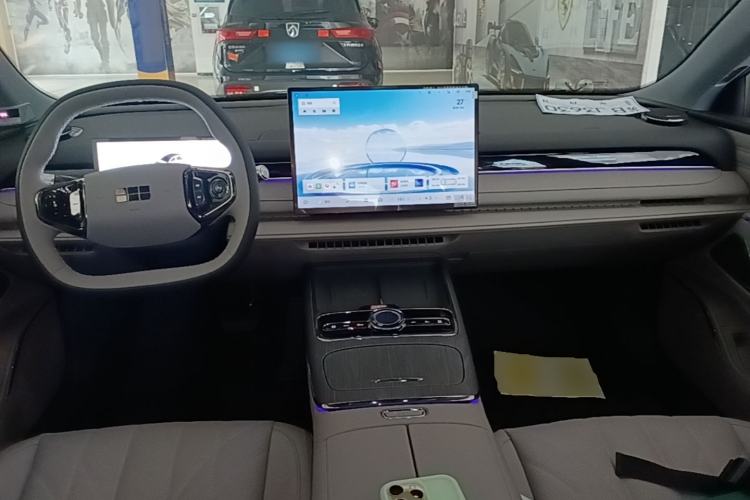 Used Geely Galaxy 8 2025 130km EM-i Prestige Edition Center Console