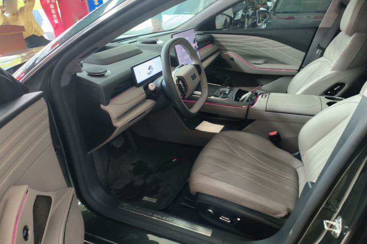 Used Geely Galaxy 8 2025 130km EM-P Starship Edition Driver Seat