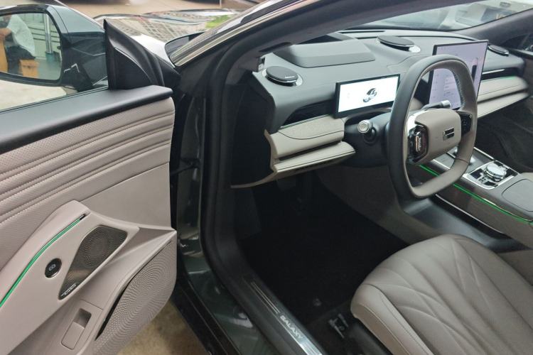 Used Geely Galaxy 8 2025 130km EM-P Starship Edition Driver Seat