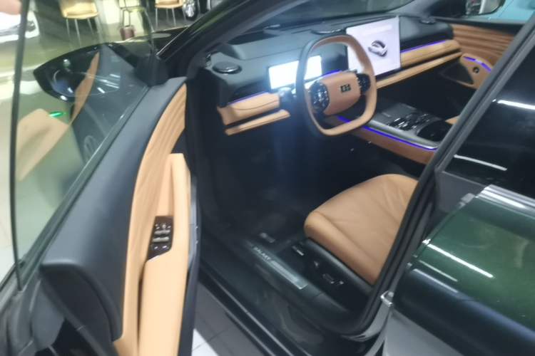 Used Geely Galaxy 8 2025 130km EM-i Flagship Edition Driver Seat