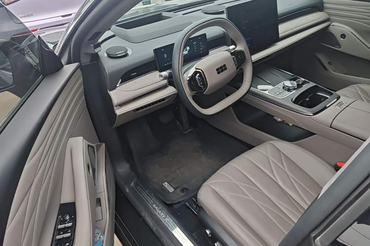 Used Geely Galaxy 8 2025 130km EM-P Starship Edition Driver Seat
