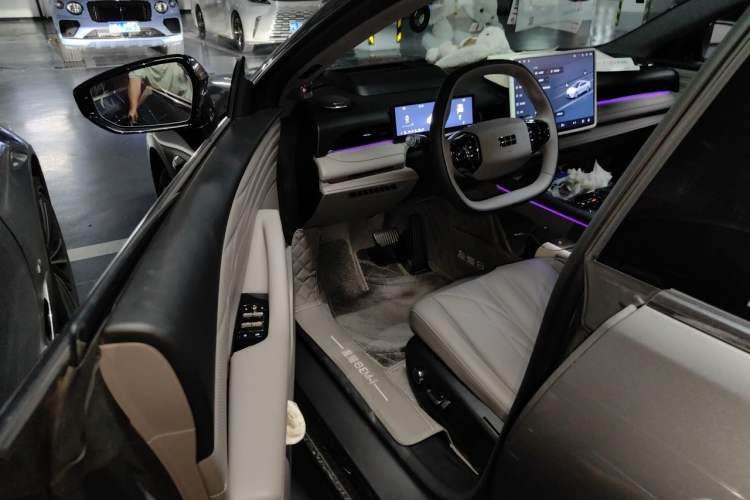 Used Geely Galaxy 8 2025 130km EM-P Starship Edition Driver Seat