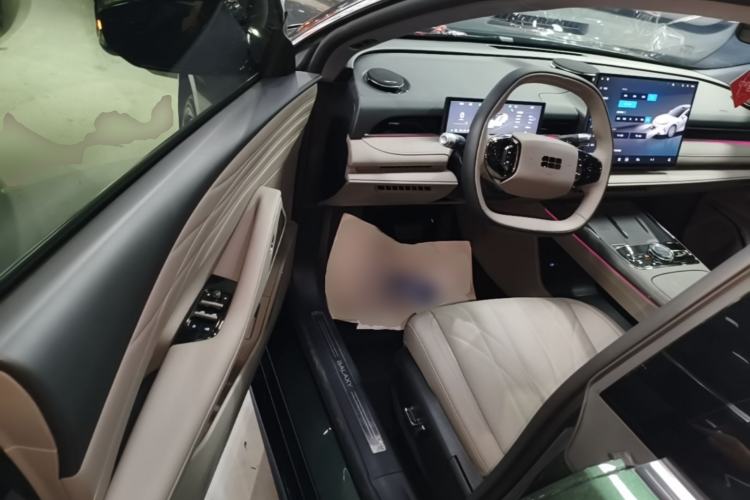 Used Geely Galaxy 8 2025 130km EM-i Deluxe Edition Driver Seat