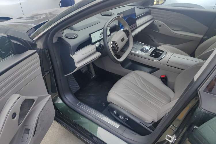 Used Geely Galaxy 8 2025 130km EM-P Starship Edition Driver Seat