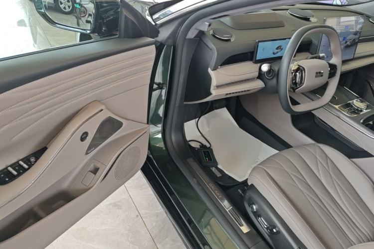 Used Geely Galaxy 8 2025 130km EM-P Starship Edition Driver Seat