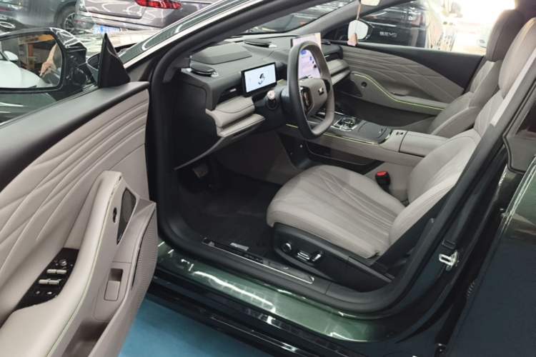 Used Geely Galaxy 8 2025 130km EM-P Starship Edition Driver Seat