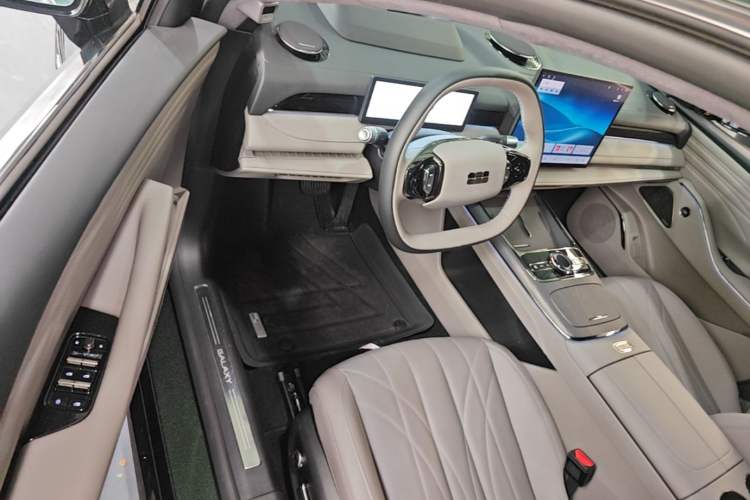 Used Geely Galaxy 8 2025 130km EM-i Flagship Edition Driver Seat