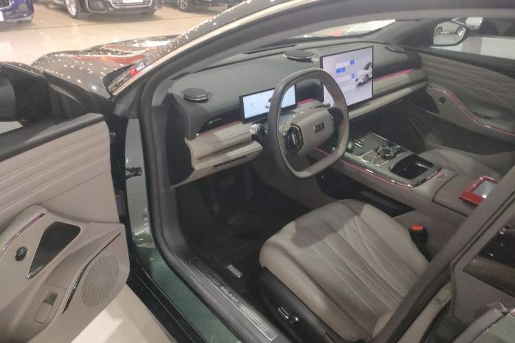 Used Geely Galaxy 8 2025 130km EM-i Deluxe Edition Driver Seat