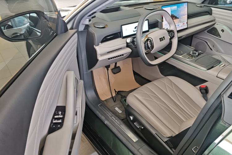 Used Geely Galaxy 8 2025 130km EM-P Starship Edition Driver Seat