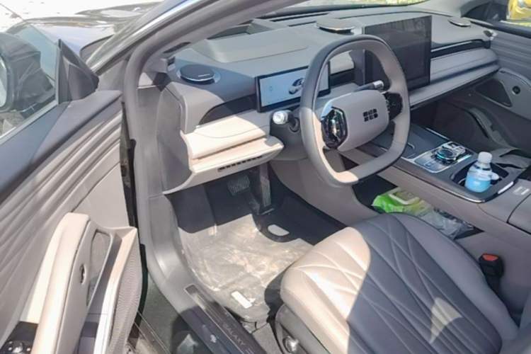 Used Geely Galaxy 8 2025 130km EM-P Exploration Edition Driver Seat