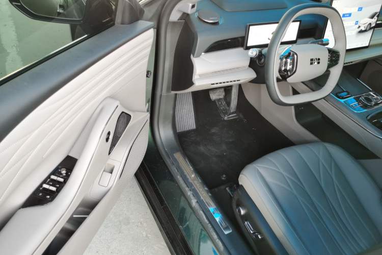 Used Geely Galaxy 8 2025 130km EM-P Starship Edition Driver Seat