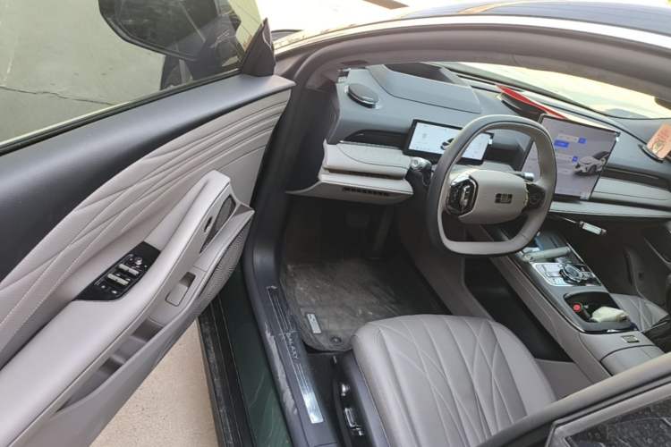 Used Geely Galaxy 8 2025 130km EM-P Starship Edition Driver Seat