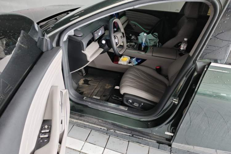 Used Geely Galaxy 8 2025 130km EM-P Starship Edition Driver Seat