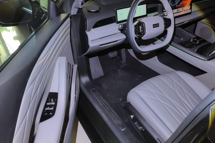Used Geely Galaxy 8 2025 130km EM-P Starship Edition Driver Seat