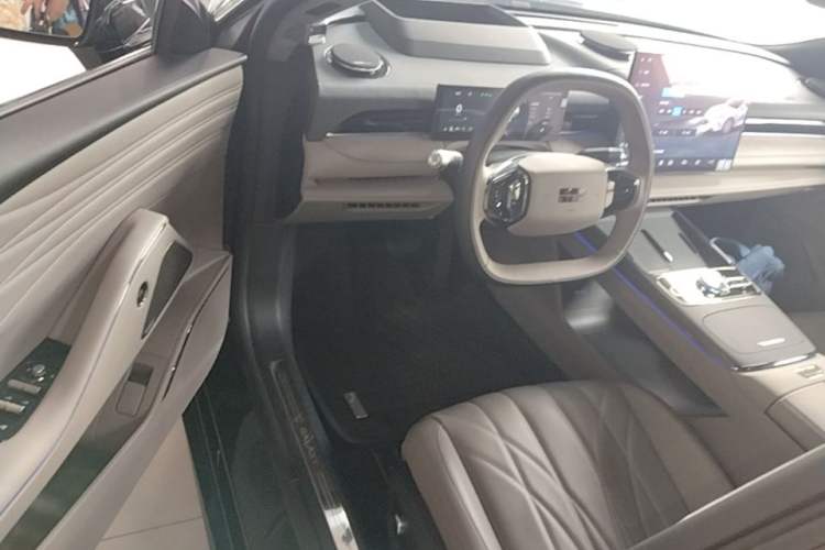 Used Geely Galaxy 8 2025 130km EM-P Starship Edition Driver Seat