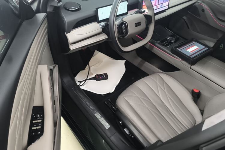 Used Geely Galaxy 8 2025 130km EM-P Starship Edition Driver Seat