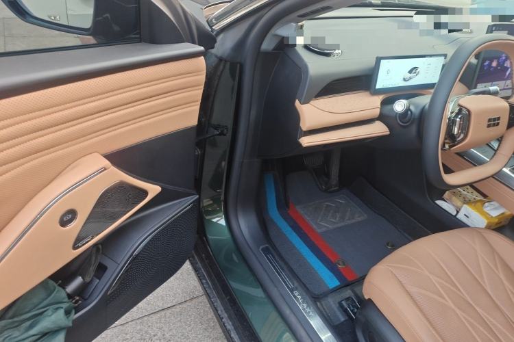 Used Geely Galaxy 8 2025 130km EM-i Prestige Edition Driver Seat