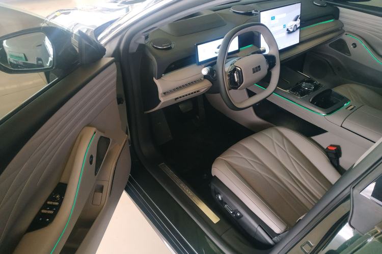 Used Geely Galaxy 8 2025 130km EM-P Starship Edition Driver Seat