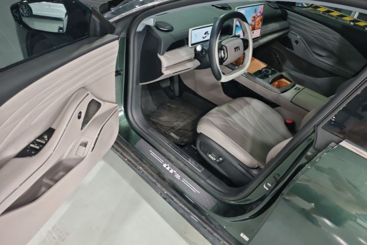 Used Geely Galaxy 8 2025 130km EM-i Prestige Edition Driver Seat