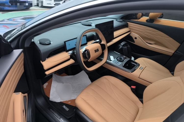 Used Geely Galaxy 8 2025 130km EM-i Deluxe Edition Driver Seat