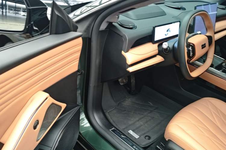 Used Geely Galaxy 8 2025 130km EM-P Starship Edition Driver Seat