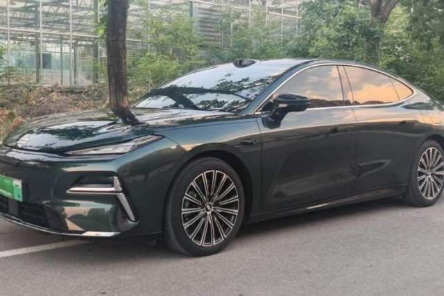 Used Geely Galaxy 8 2025 130km EM-P Starship Edition