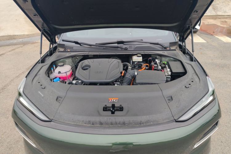 Used Geely Galaxy 8 2025 130km EM-i Flagship Edition Engine Bay