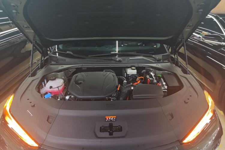 Used Geely Galaxy 8 2025 130km EM-i Deluxe Edition Engine Bay