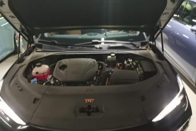 Used Geely Galaxy 8 2025 130km EM-i Flagship Edition Engine Bay