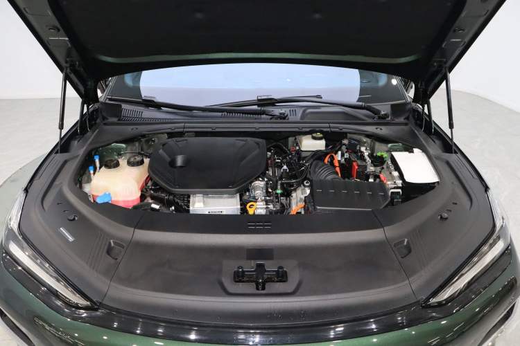 Used Geely Galaxy 8 2025 130km EM-P Starship Edition Engine Bay