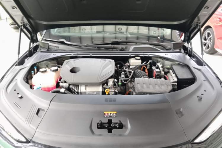 Used Geely Galaxy 8 2025 130km EM-P Starship Edition Engine Bay