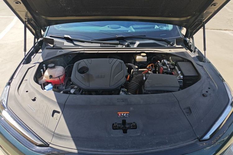 Used Geely Galaxy 8 2025 130km EM-i Flagship Edition Engine Bay