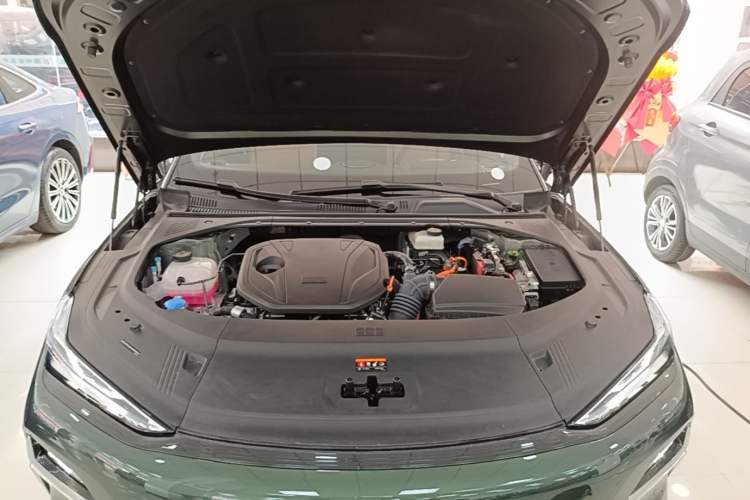 Used Geely Galaxy 8 2025 130km EM-i Flagship Edition Engine Bay